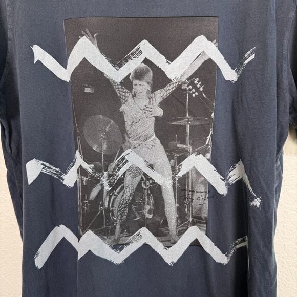 David Bowie Shirt Men Large XL Terry Oneill Graphic Tshirt Vintage Concert Tees - Picture 2 of 9